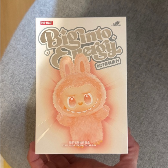 Big Into Energy Labubu LOYALTY - Picture 4 of 7